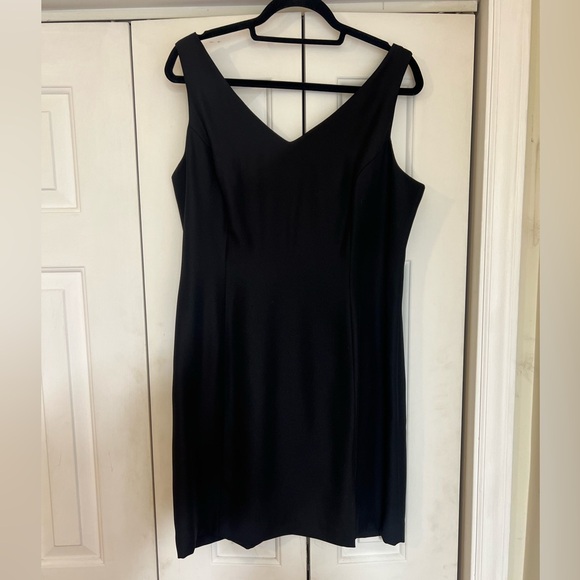 Hugo Buscati Dresses & Skirts - Hugo Buscati Women’s Black Dress Size 14